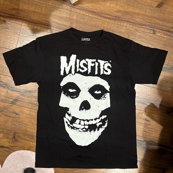 Misfits Distressed Skull Tee NWOT - Picture 8 of 8